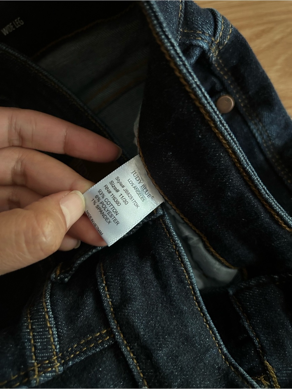 Judy Blue Dark Wash Wide Leg Raw Hem Jeans Size 11/30 - Picture 4 of 8